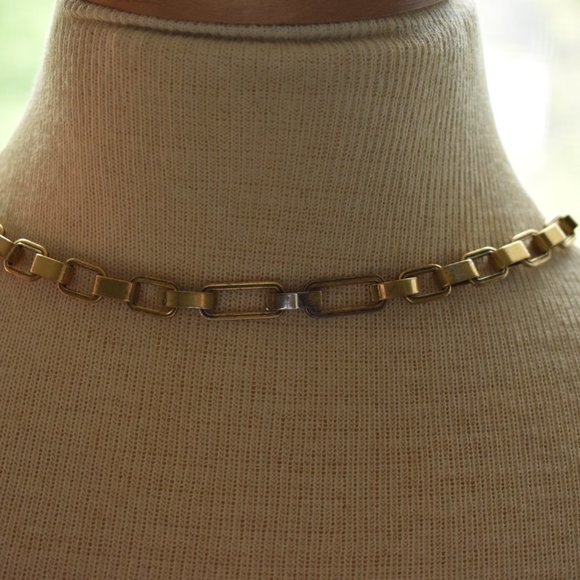 Stella & Dot Hazel Flower Petal Statement Necklace Chain Link Gold - Picture 12 of 16